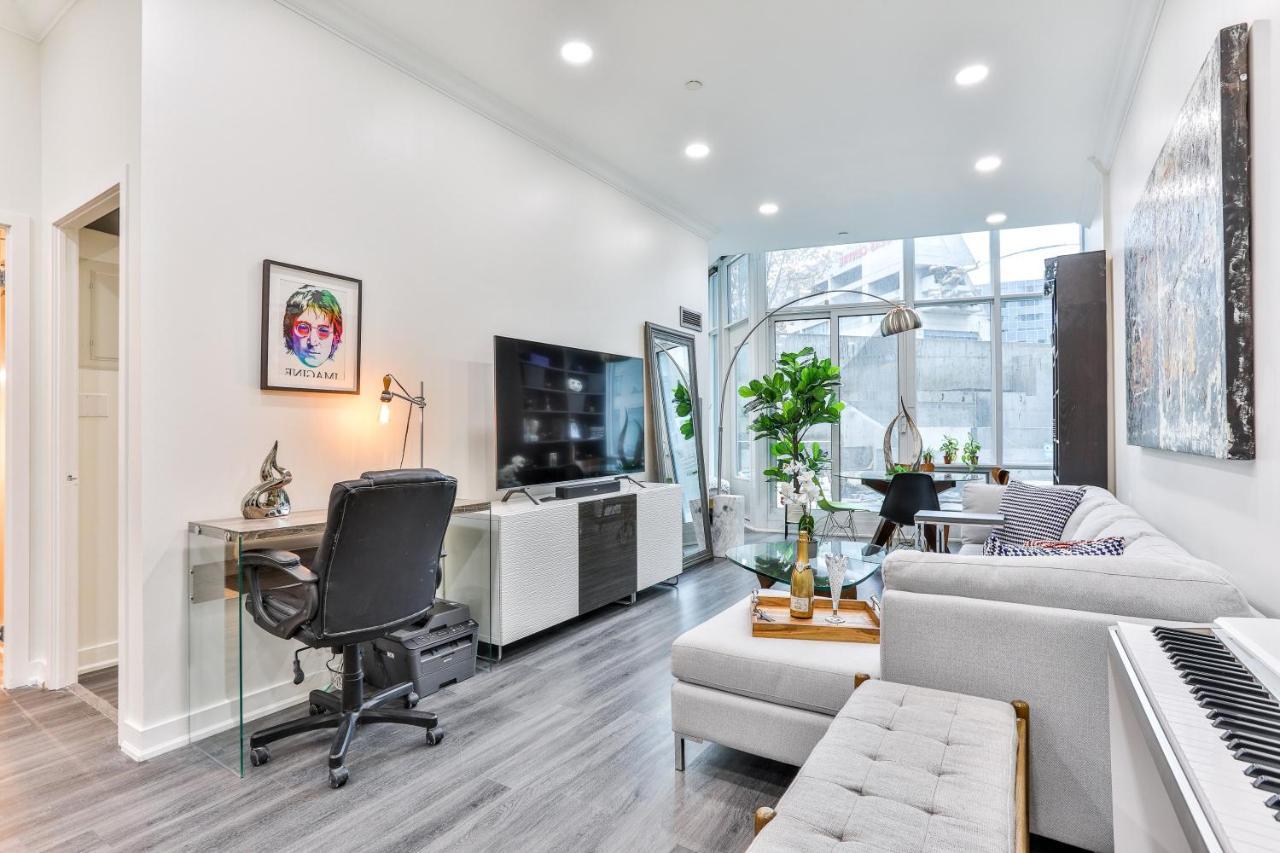 Luxury Treelife Apartment Toronto