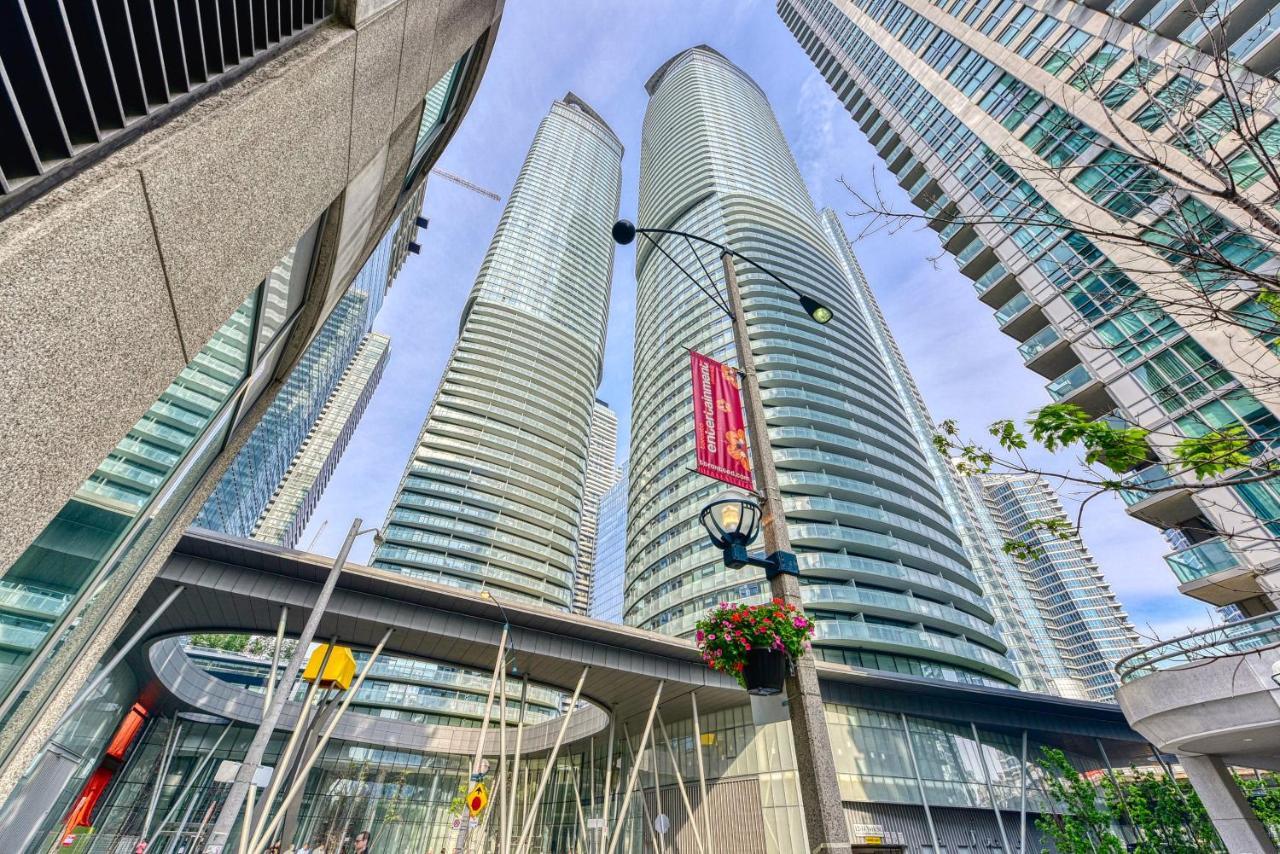 Hotel York Suites Toronto