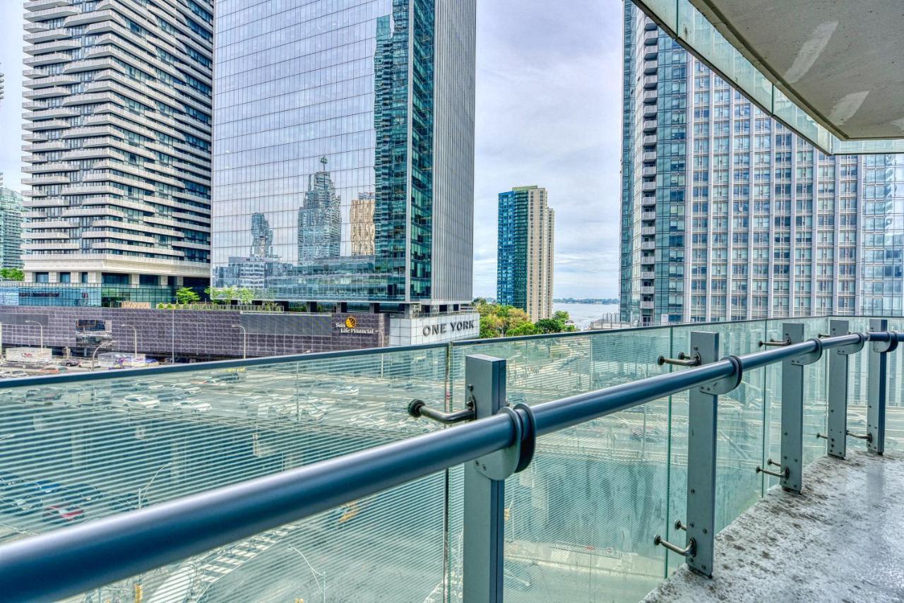 York Suites Hotel Toronto