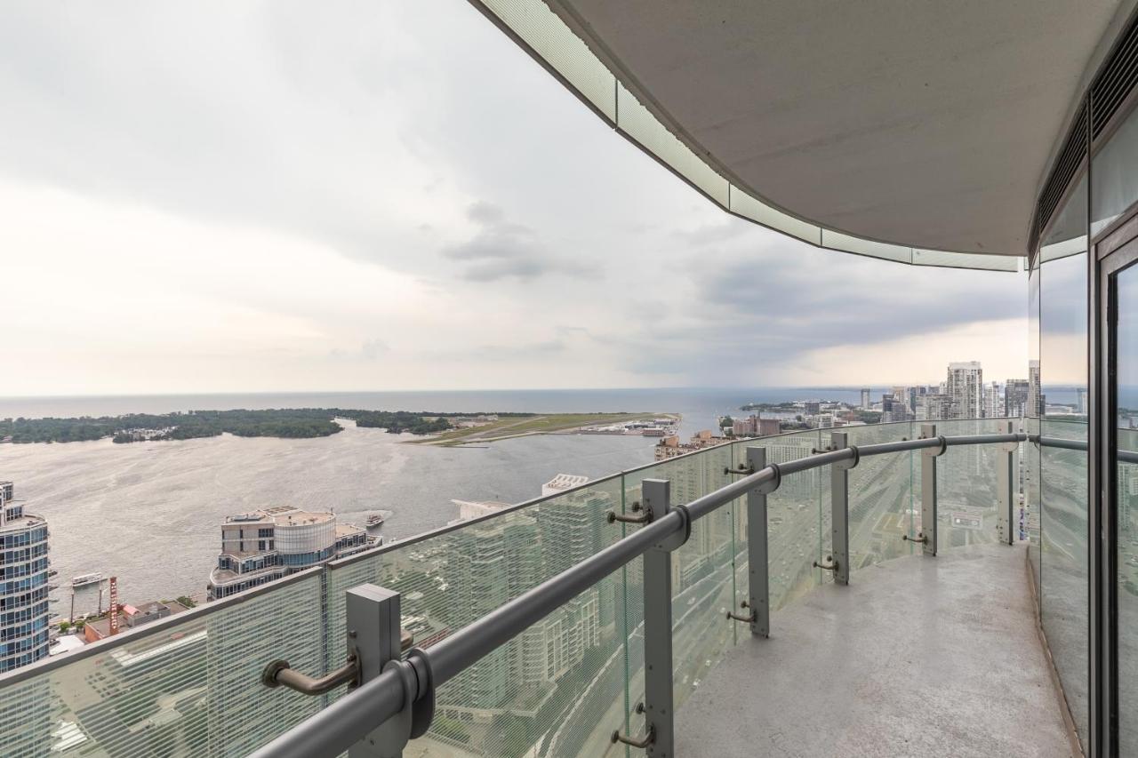 Cloud 9 In Downtown Apartment *