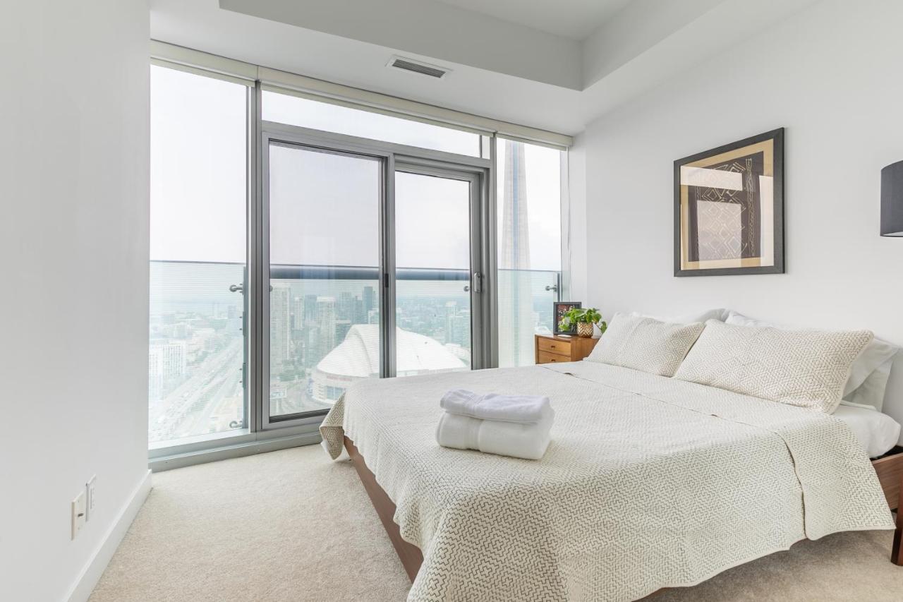 Cloud 9 In Downtown Apartment Toronto