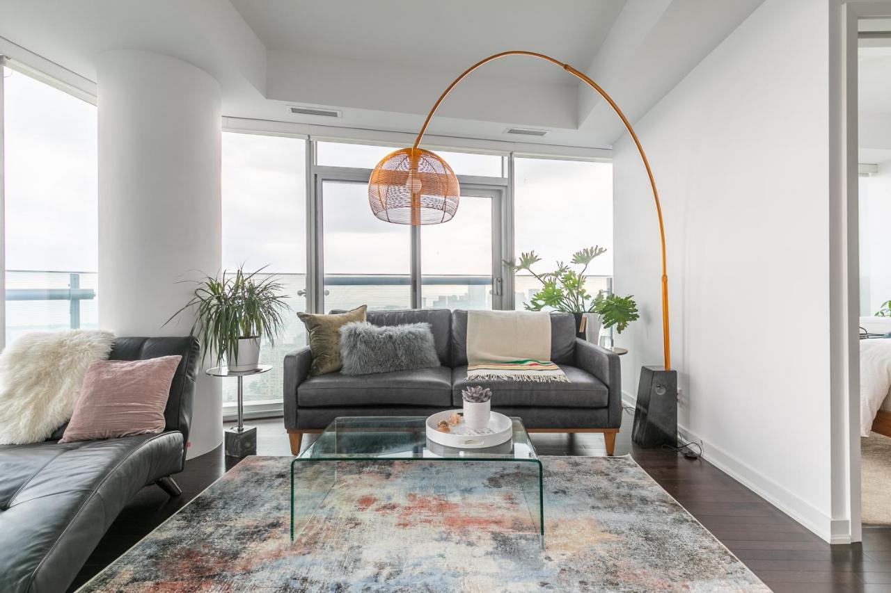 Apartment Cloud 9 In Downtown