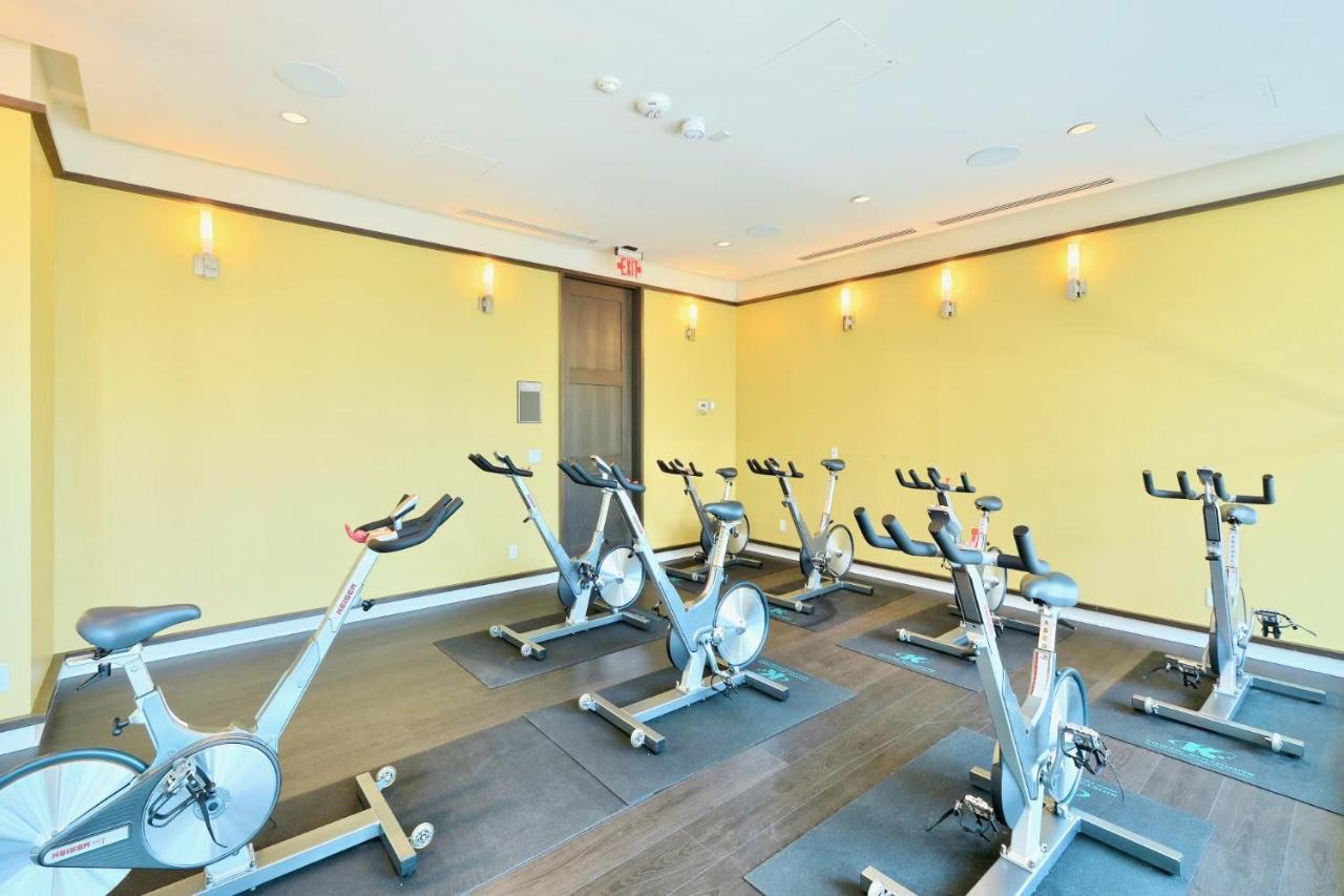 Ferienhaus Luxury 1br - King Bed - Stunning View Toronto