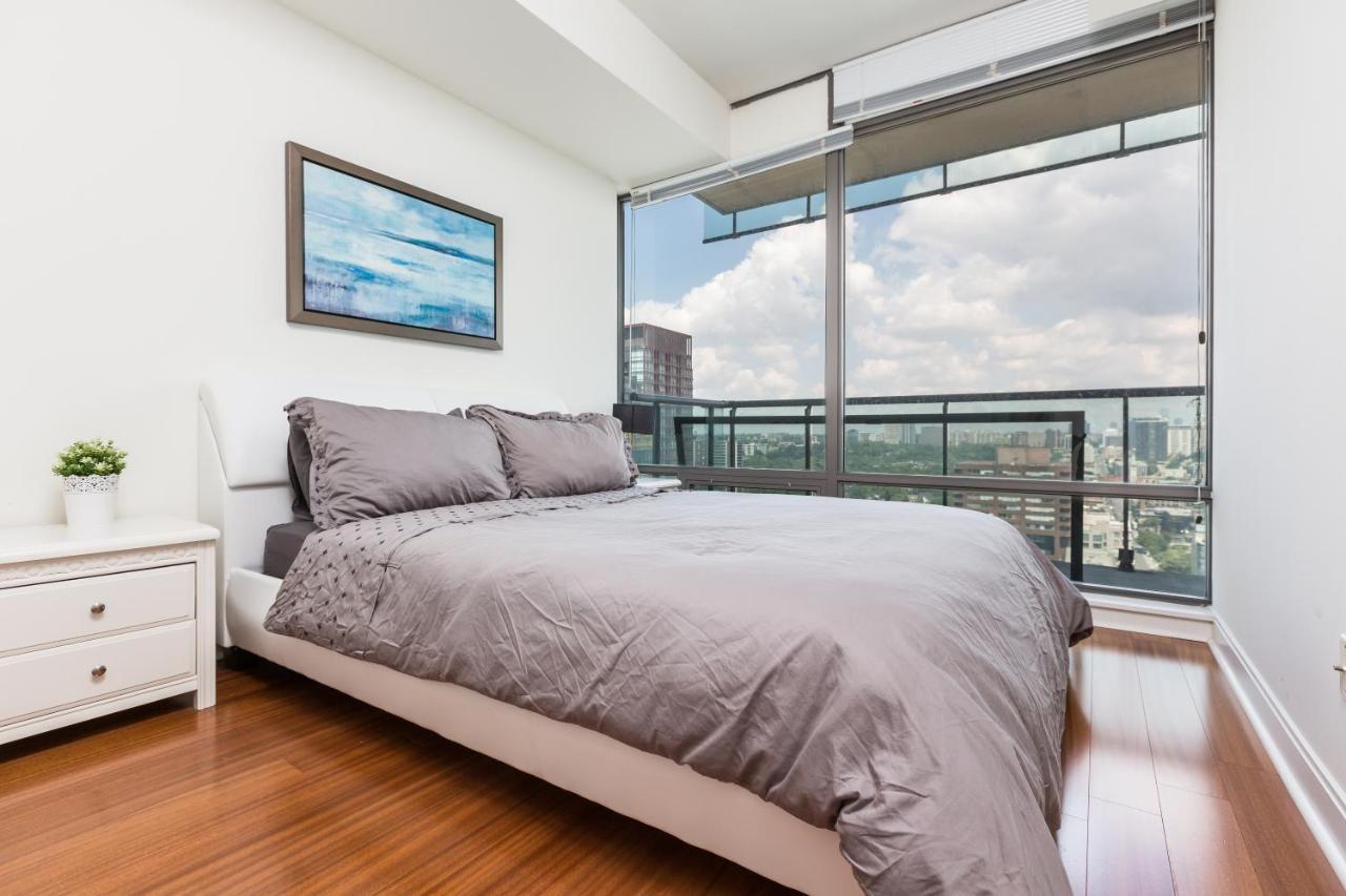 Downtown Condo, Entertainment And Financial District Toronto