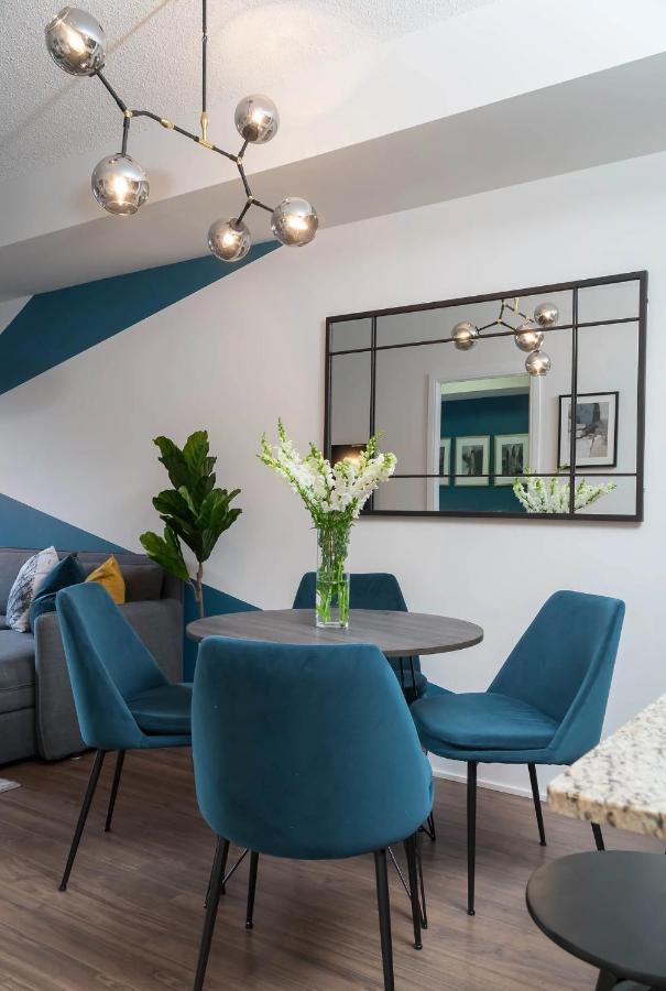 Downtown Condo, Entertainment And Financial District * Toronto