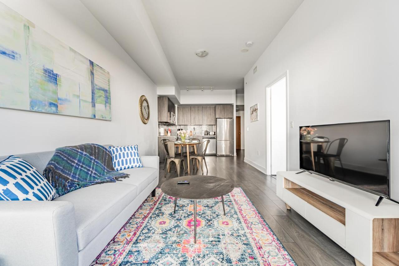Apartment In Parklawn & Lake Shore With Free Parking Close To Airport