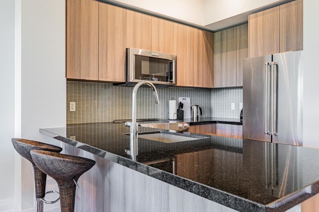 Apartment In Parklawn & Lake Shore With Free Parking Close To Airport