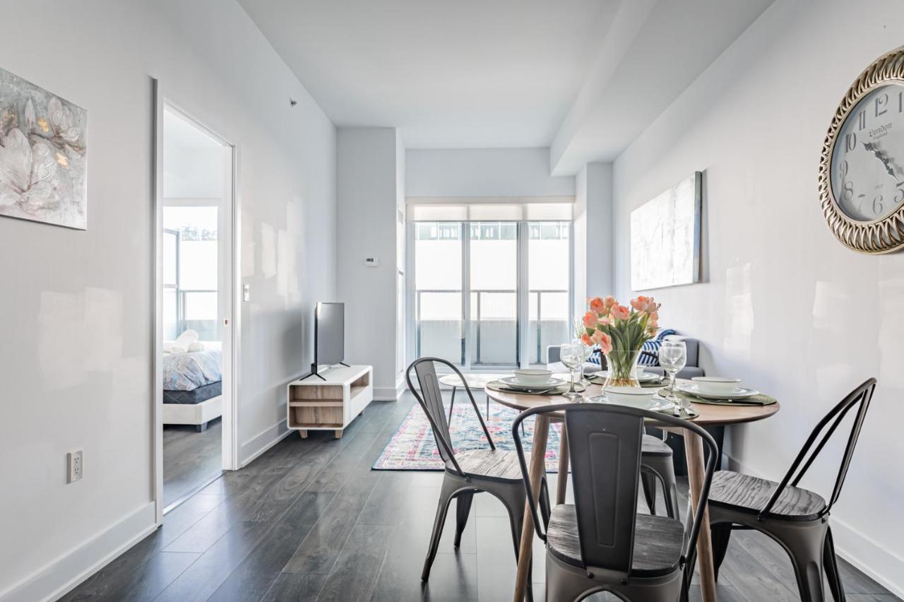In Parklawn & Lake Shore With Free Parking Close To Airport * Toronto