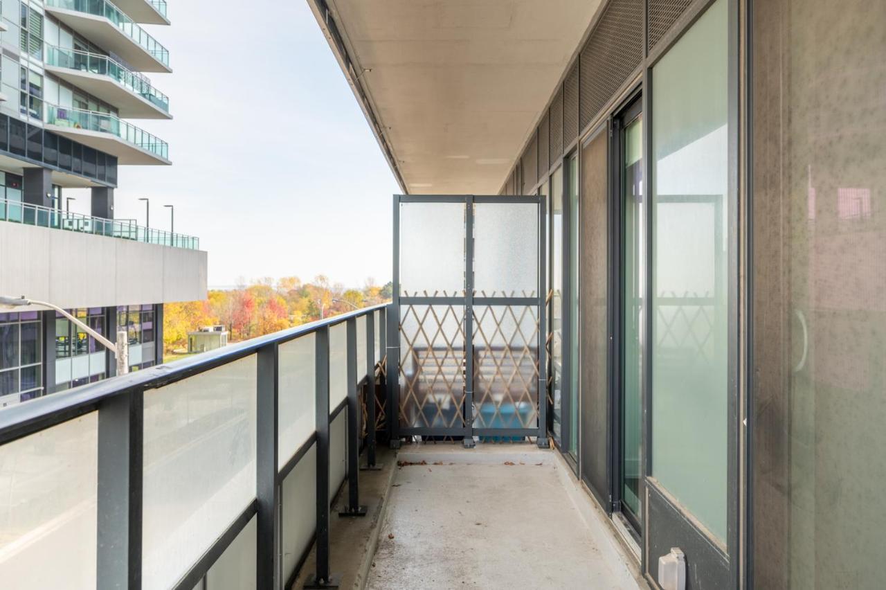 In Parklawn & Lake Shore With Free Parking Close To Airport Toronto