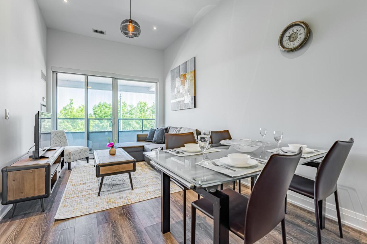 Apartment In Parklawn & Lake Shore With Free Parking Close To Airport