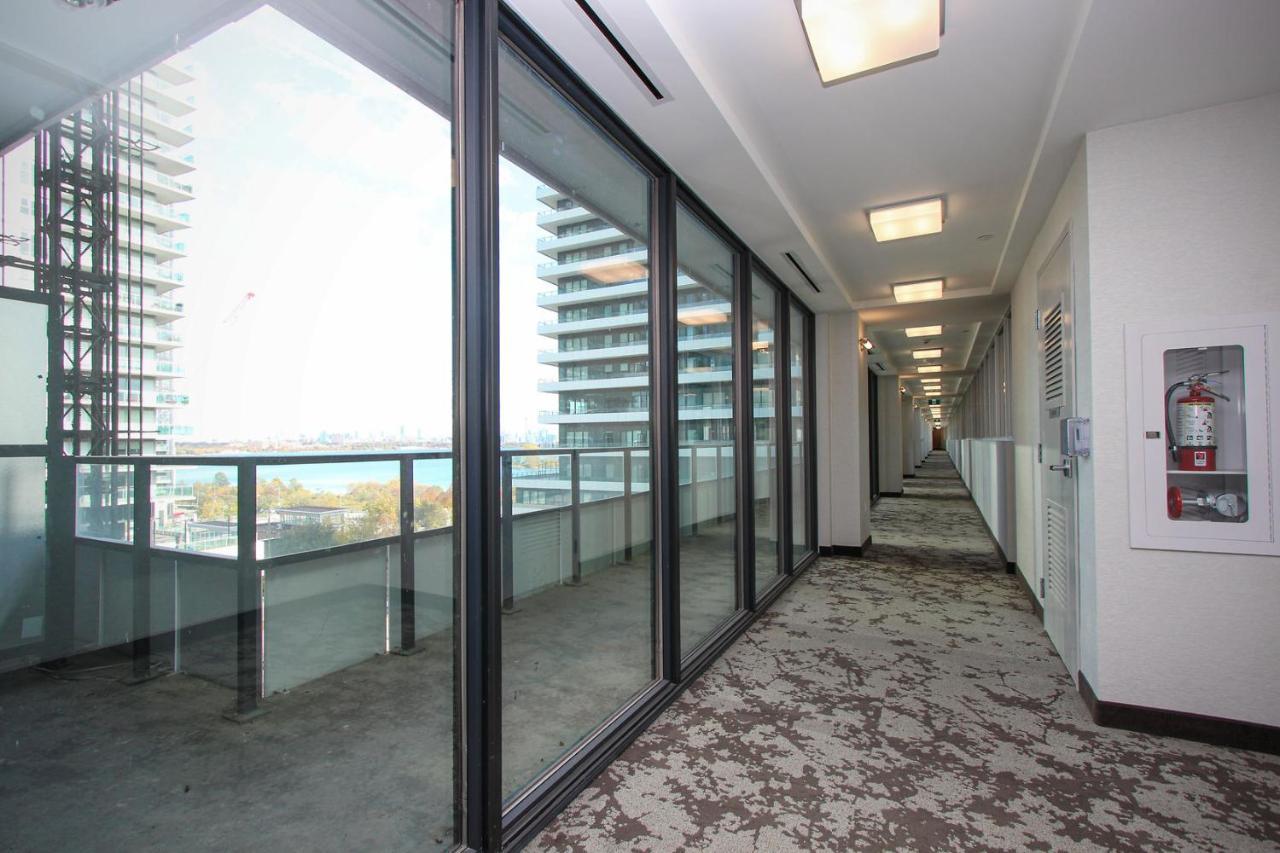 Apartment In Parklawn & Lake Shore With Free Parking Close To Airport Toronto