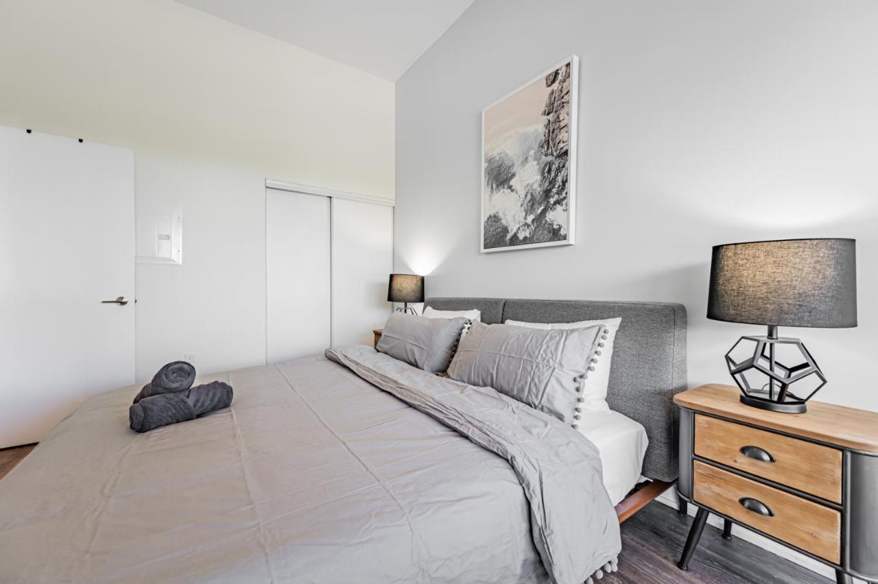 In Parklawn & Lake Shore With Free Parking Close To Airport Apartment Toronto