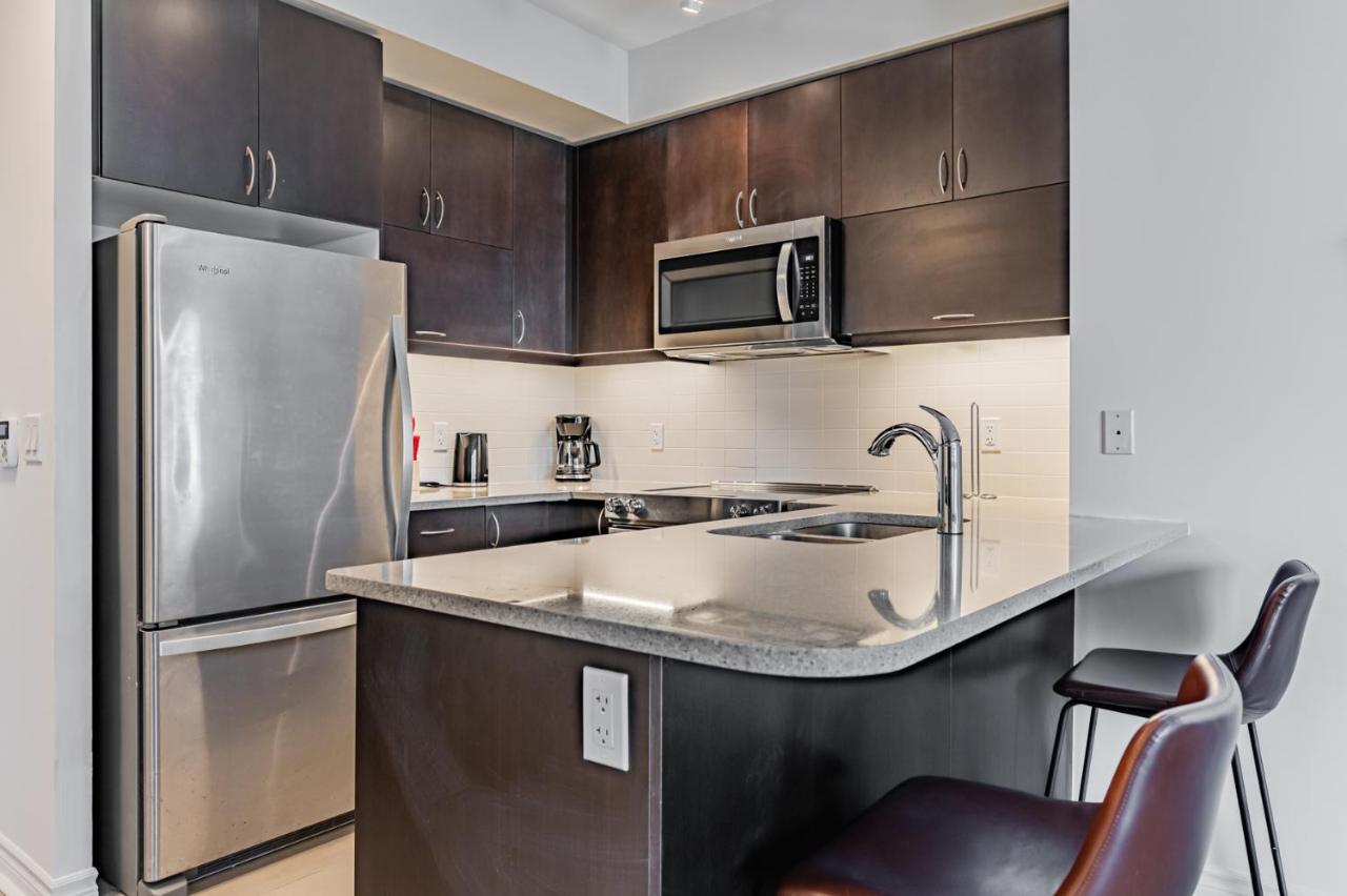 In Parklawn & Lake Shore With Free Parking Close To Airport Apartment Toronto