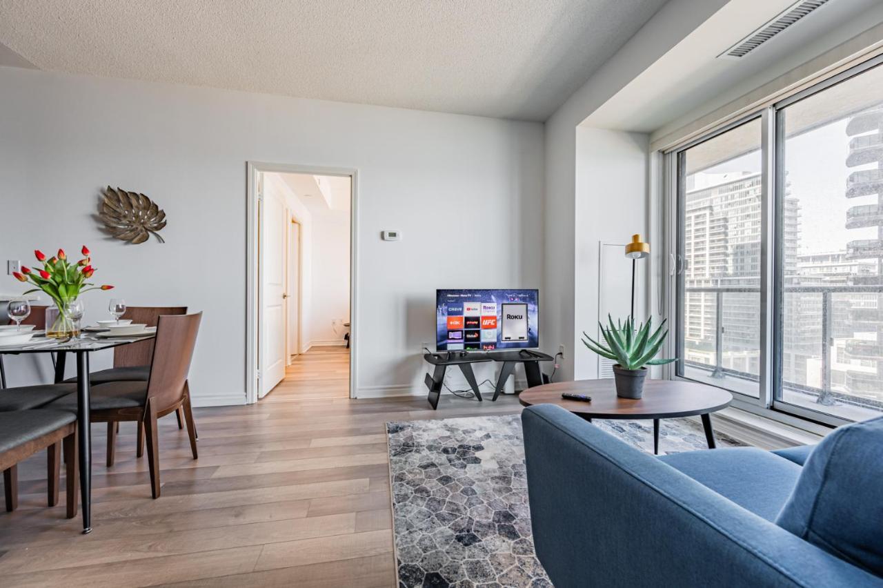 Apartment In Parklawn & Lake Shore With Free Parking Close To Airport *