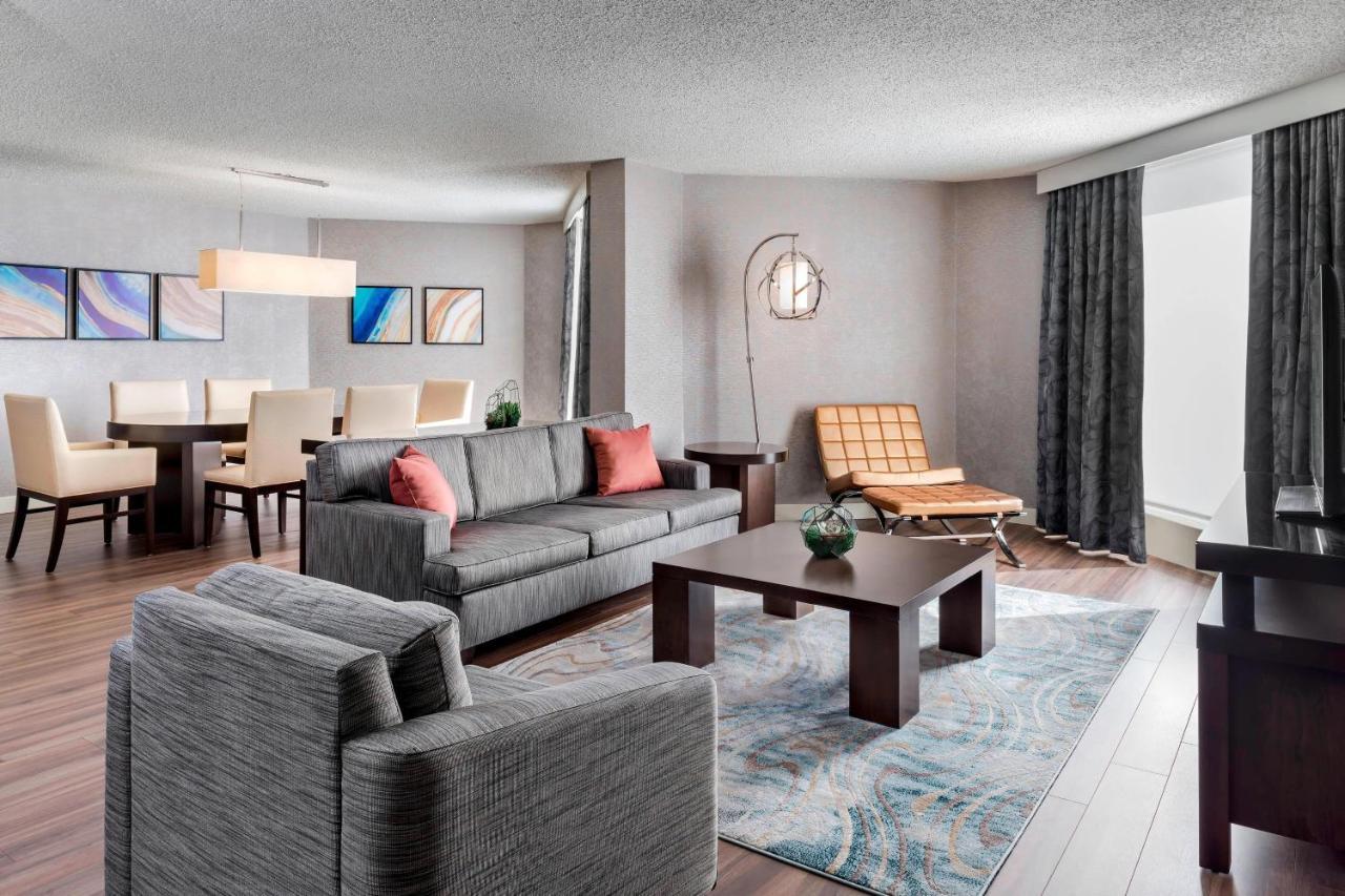 The Westin Airport Hotel
