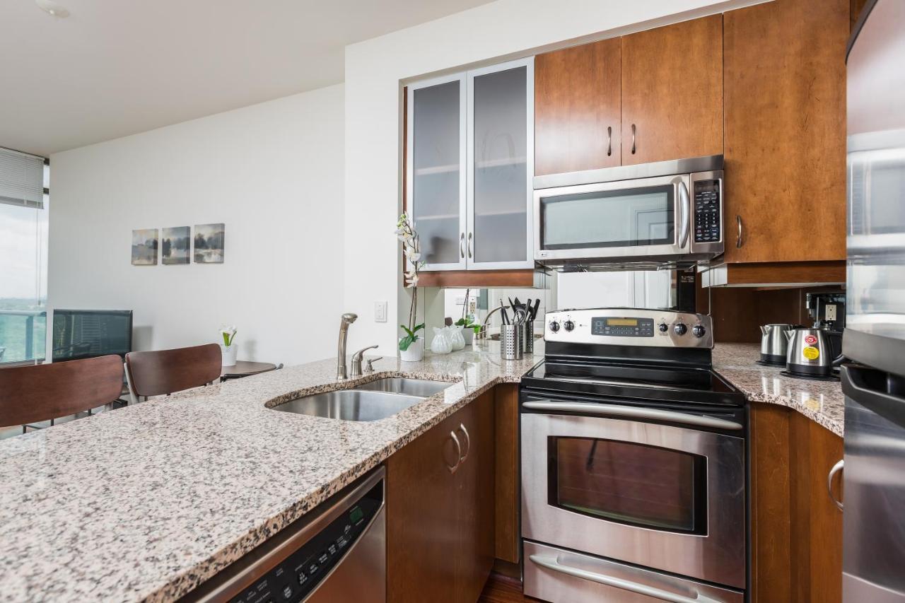Downtown Condo, Entertainment And Financial District Hotel *