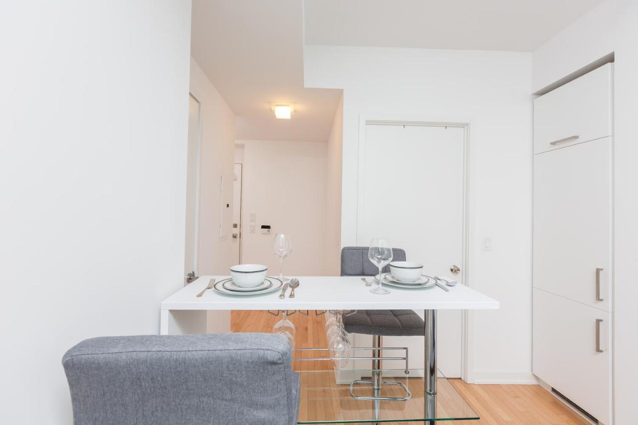 Downtown Condo, Entertainment And Financial District * Toronto