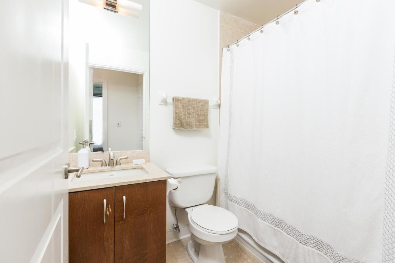 Hotel Downtown Condo, Entertainment And Financial District