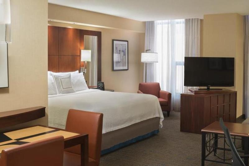 By Marriott Downtown / Entertainment District Hotel Toronto