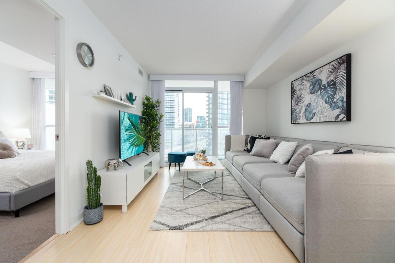 Hotel Downtown Condo, Cn Tower, Union Station Toronto