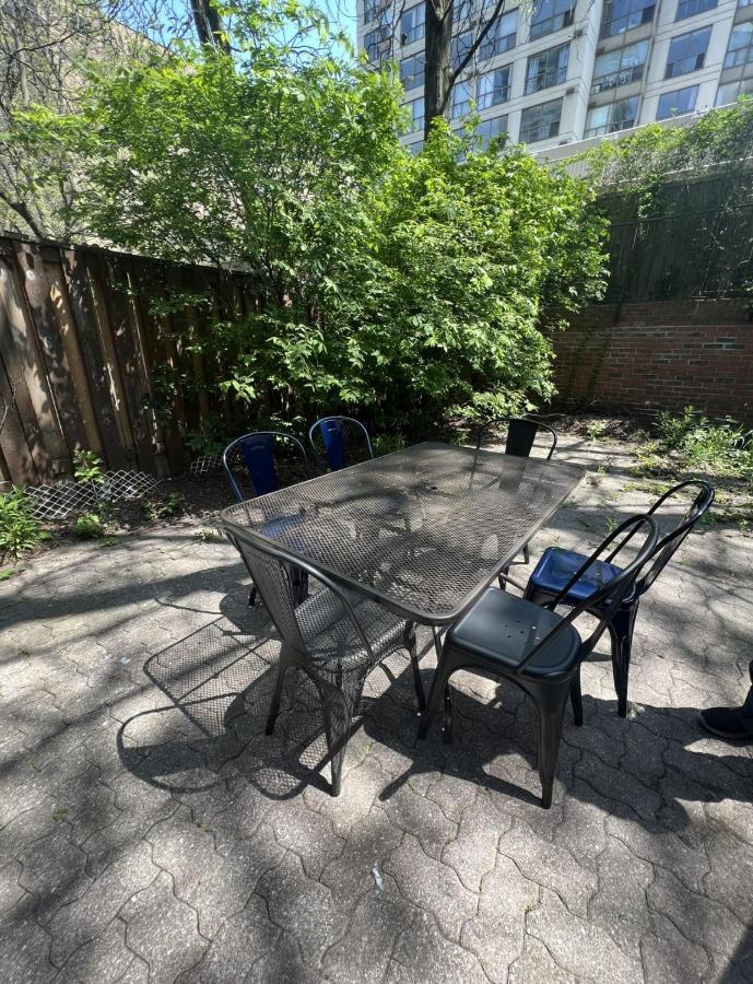 Beautiful In Downtown Core Close To Subway Station! * Toronto