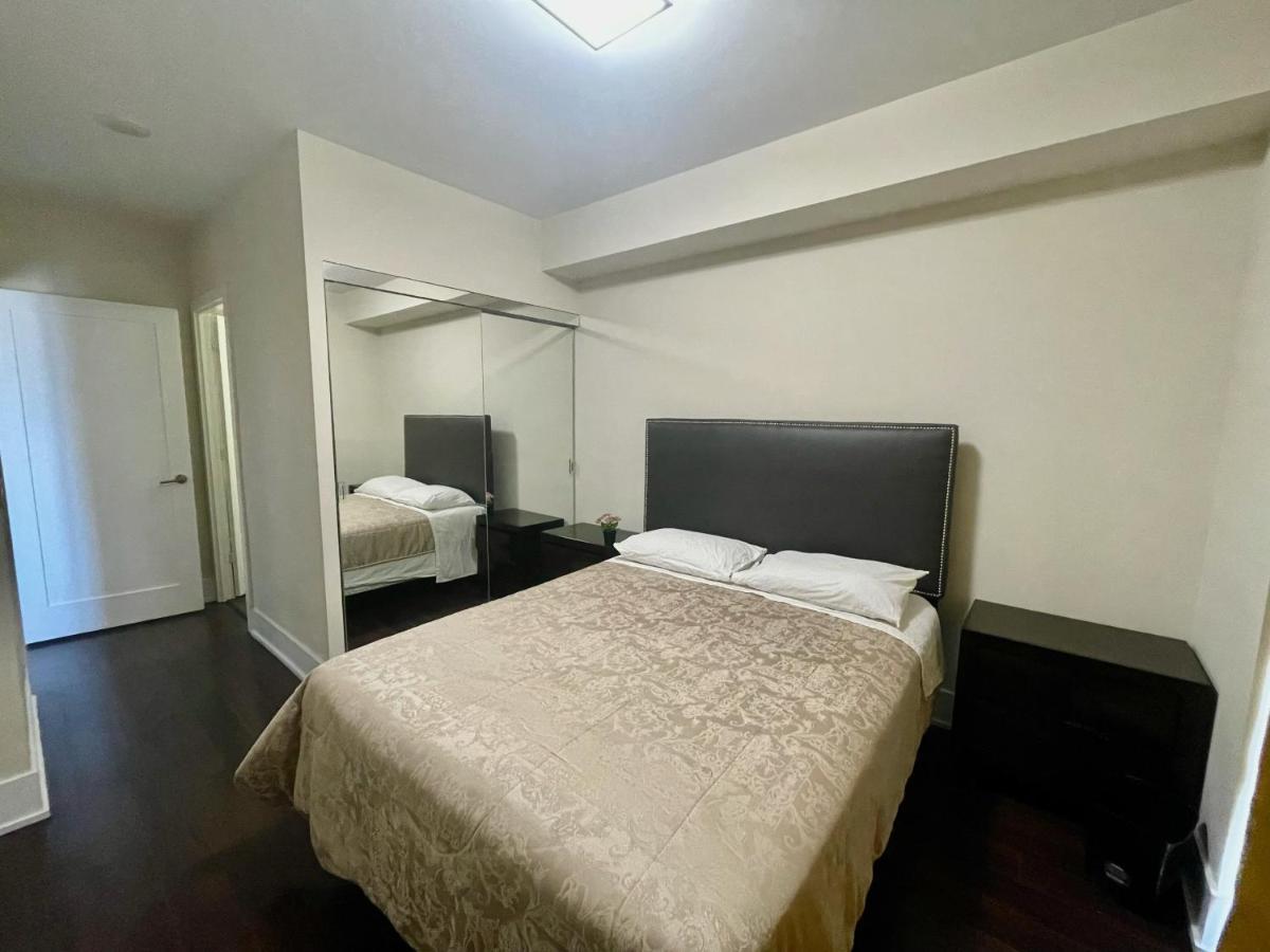 Hotel Two Br Two Ba Face To Cn Tower Step To Rogers Centre Toronto