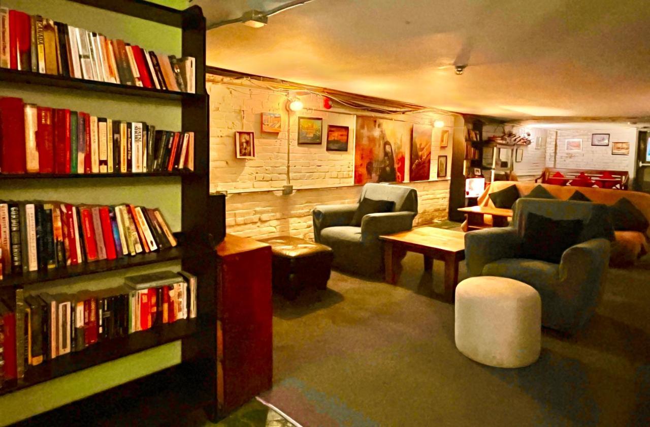 The Only Backpacker's (adults Only) 2* Toronto