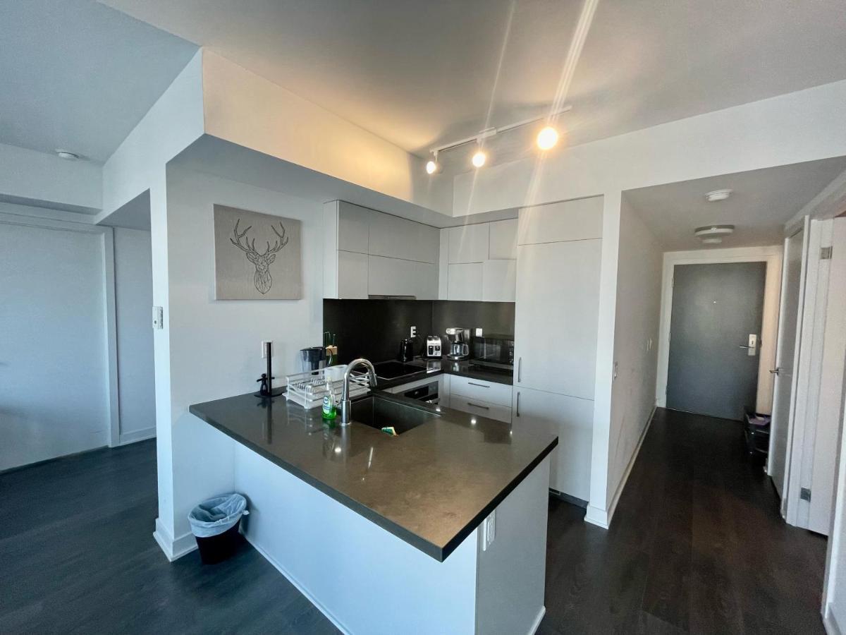 Apartment Two Br Two Br Study Yorkville Toronto