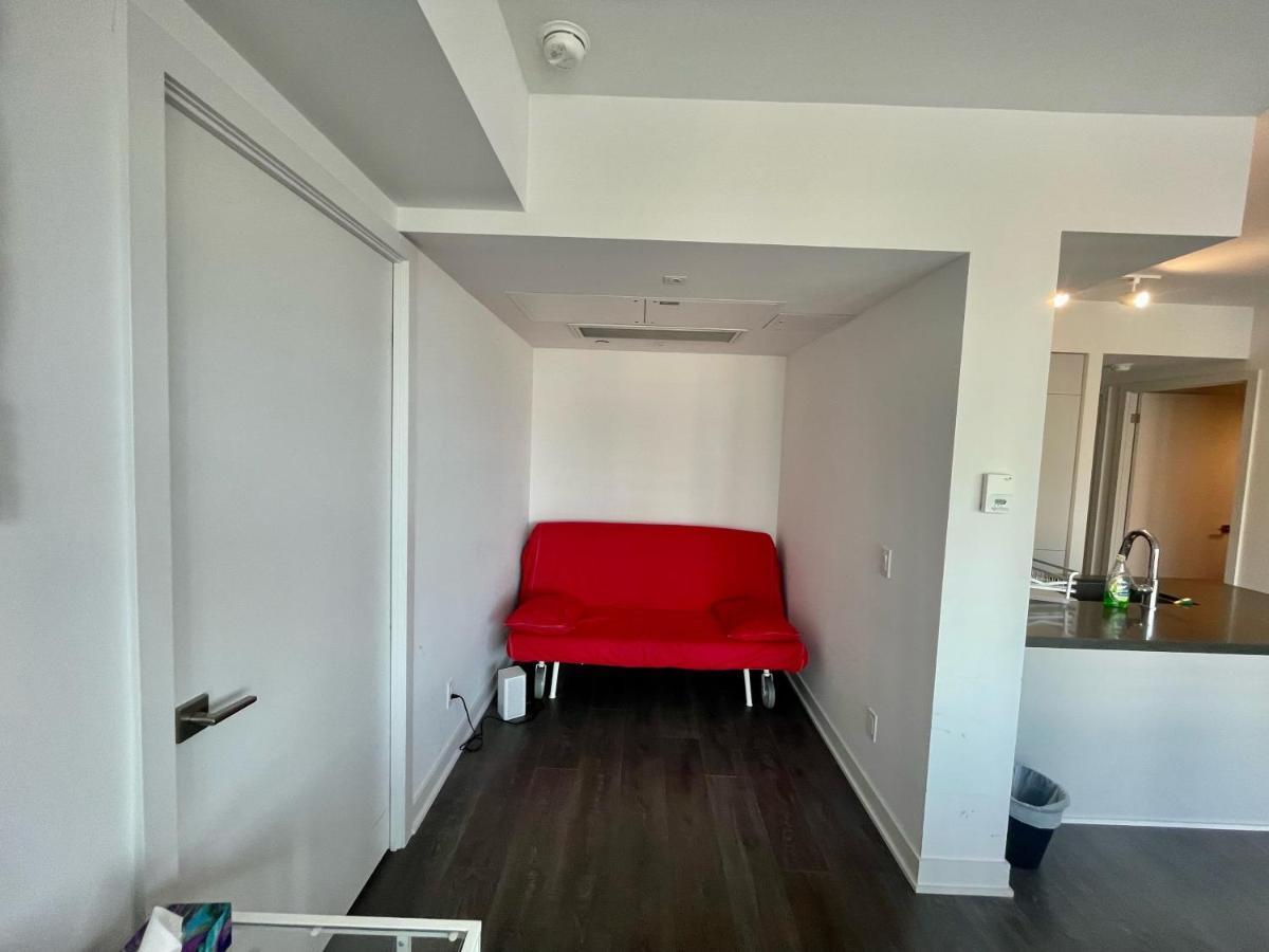 Two Br Two Br Study Yorkville * Toronto