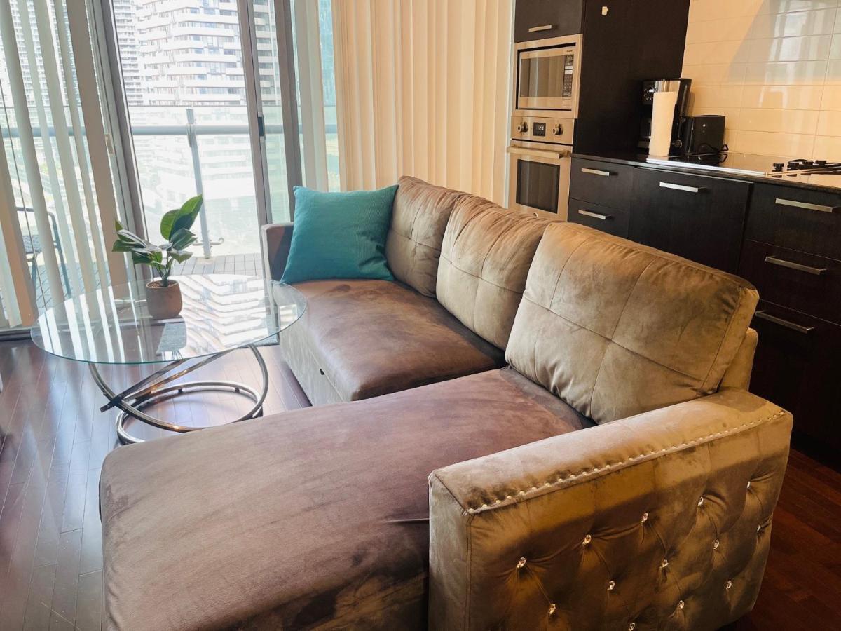 Hotel Comfort Opulence Suites And Toronto