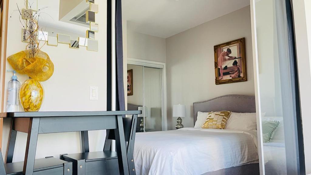 Hotel Comfort Opulence Suites And *
