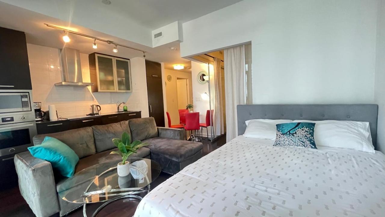 Hotel Comfort Opulence Suites And Toronto