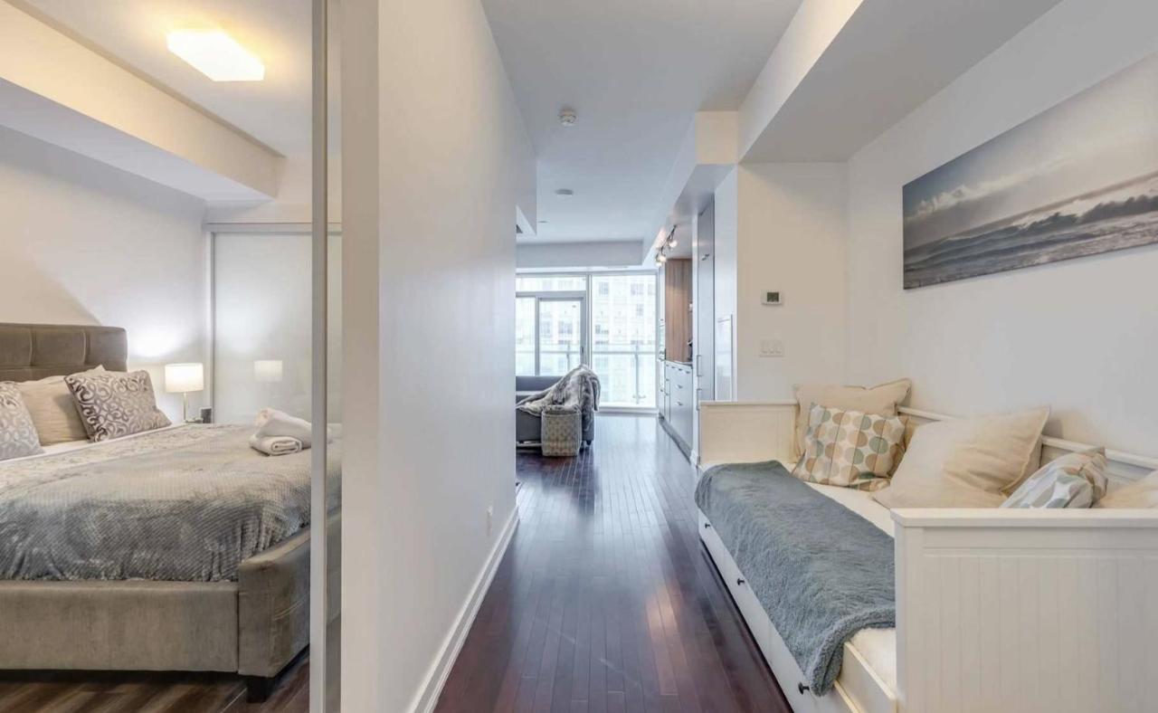 Downtown Close To Cn Tower!! Apartment Toronto