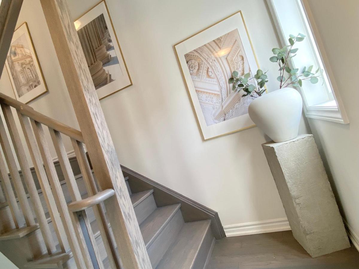 Modern And Bright Luxury Centrally Located In Toronto's Gta Apartment Toronto
