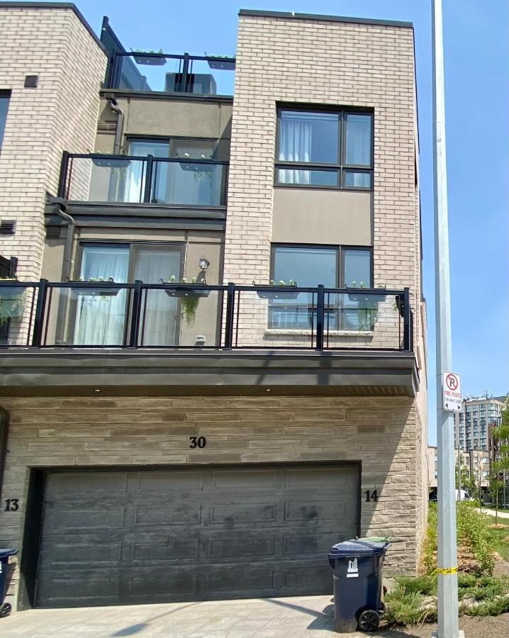 Modern And Bright Luxury Centrally Located In Toronto's Gta * Toronto