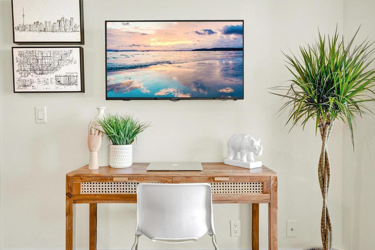 The Diamond Collection - Family Friendly 2 Or 3 Bedroom Suites * Toronto