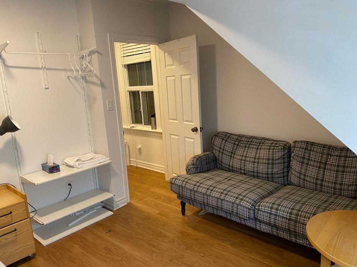Quad With Private Bathroom 536a-two Bedrooms * Toronto