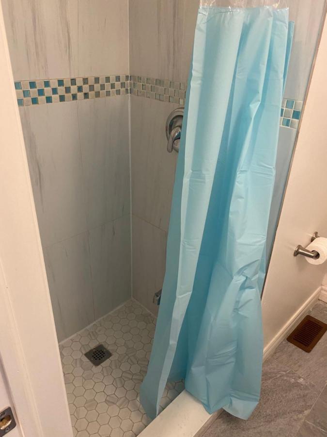 Guest house Quad With Private Bathroom 536a-two Bedrooms Toronto