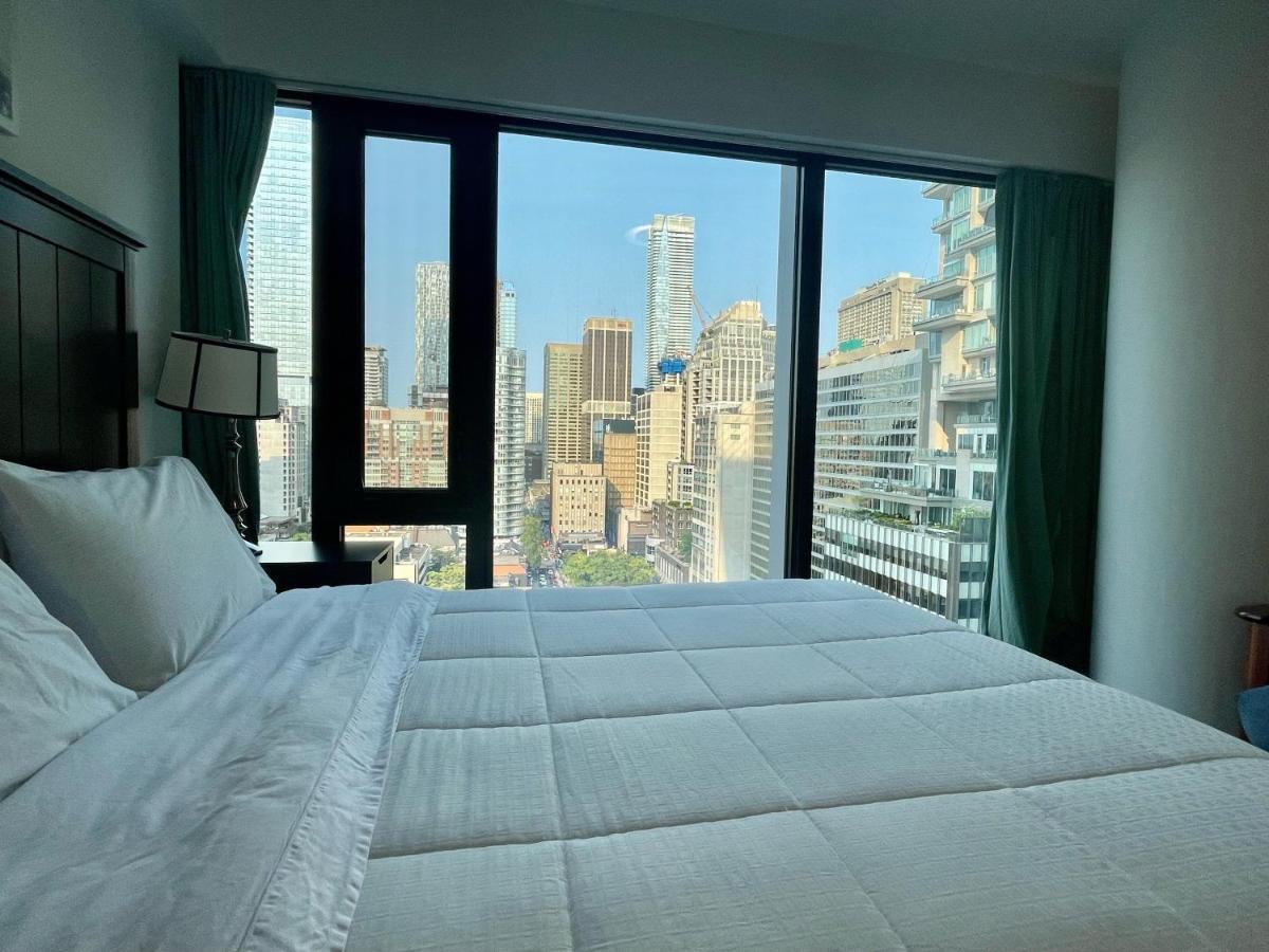 Two Br Two Br Study Yorkville Apartment *