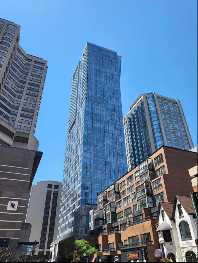 Two Br Two Br Study Yorkville *