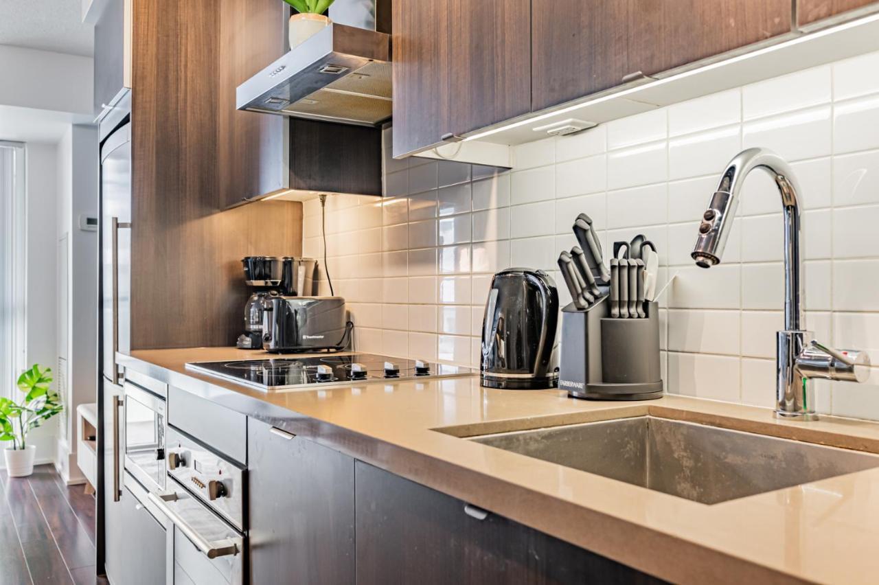 300 West Apartment Toronto