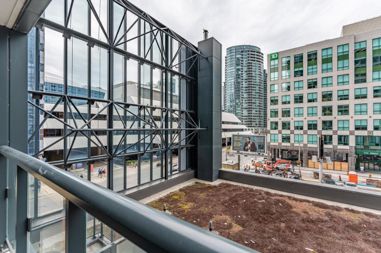 300 West * Toronto