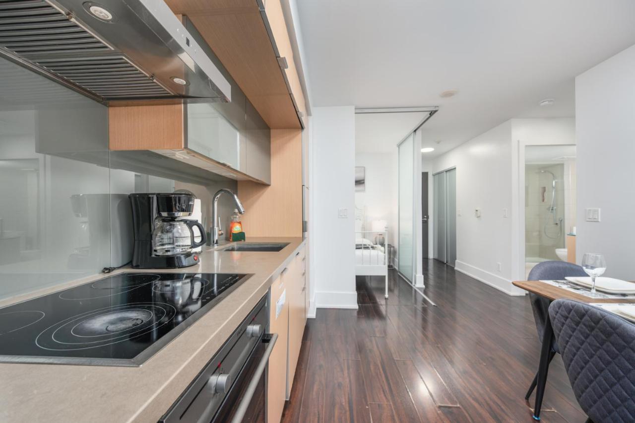 300 West Toronto