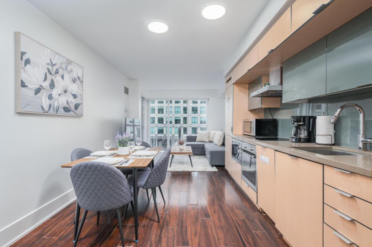 300 West Toronto