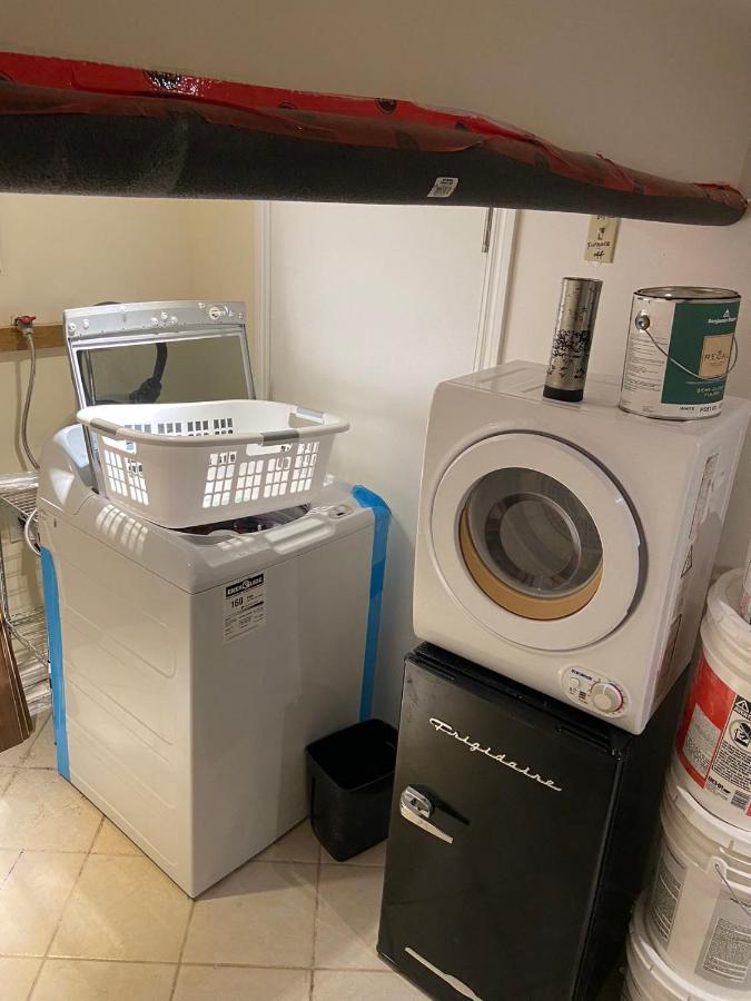 Gasthof Budget Triple With En Bathroom 36a Toronto