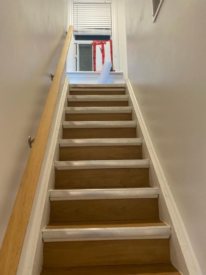 Quad With Private Bathroom 536a-two Bedrooms Guest house Toronto