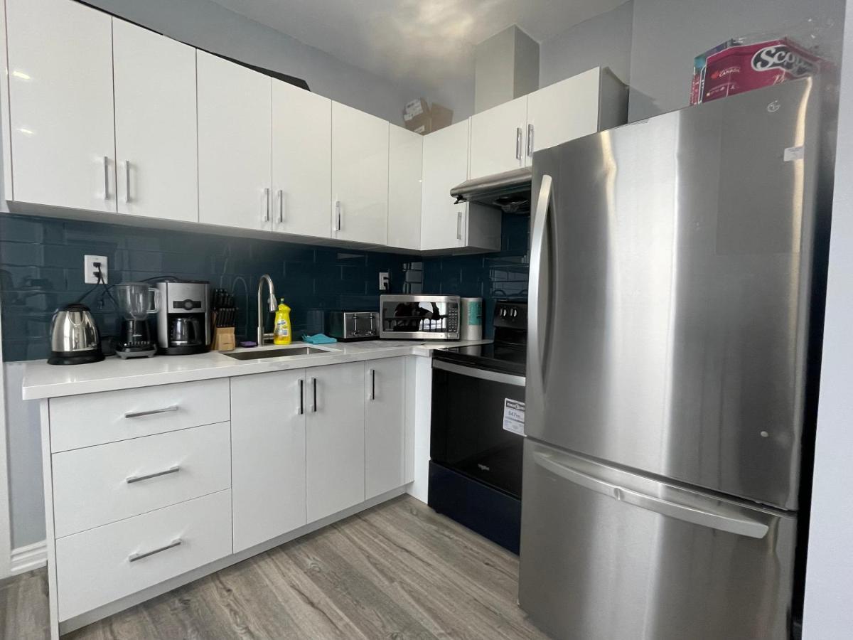 Apartment With Free Parking *