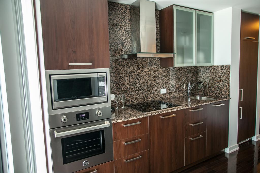 Corporate Ryan Suites York Street Apartment Toronto