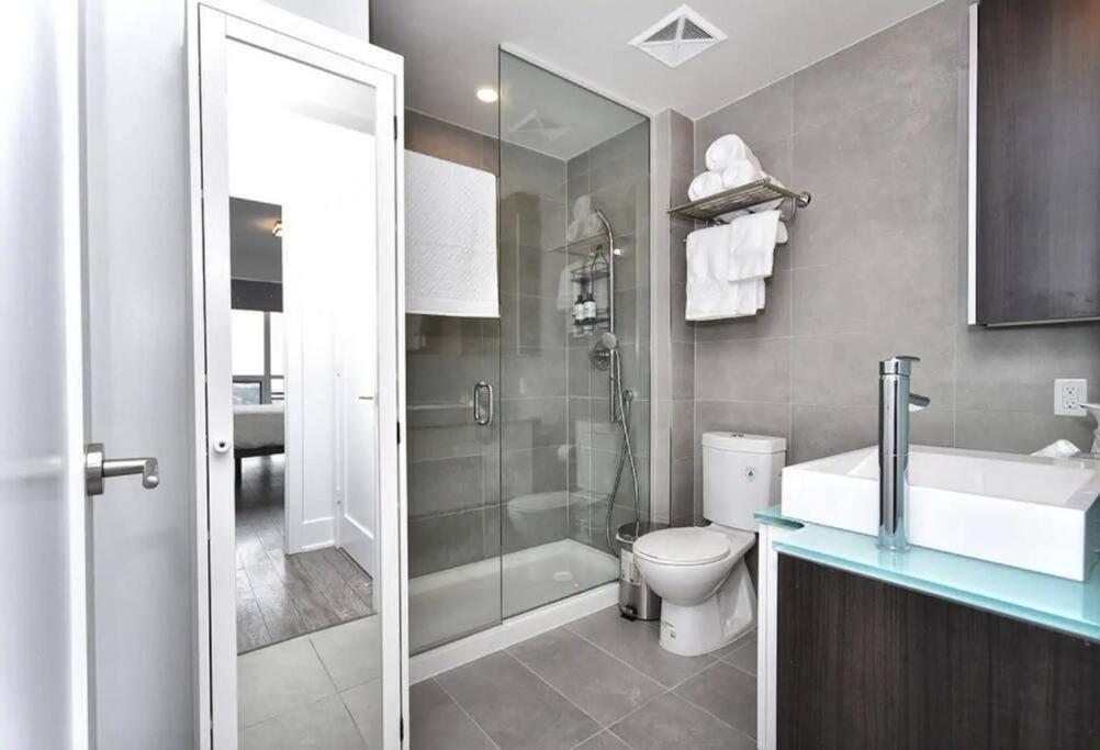 Lifesuites Loft - Cn Tower Apartment *