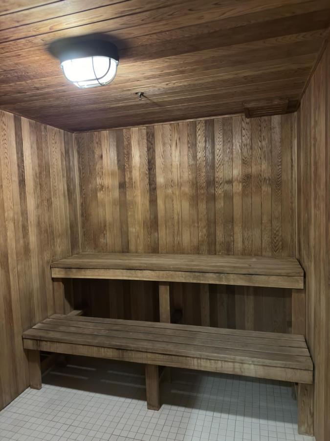 Apartment Luxury Downtown 2 Bedroom With And Views And Free Parking Toronto